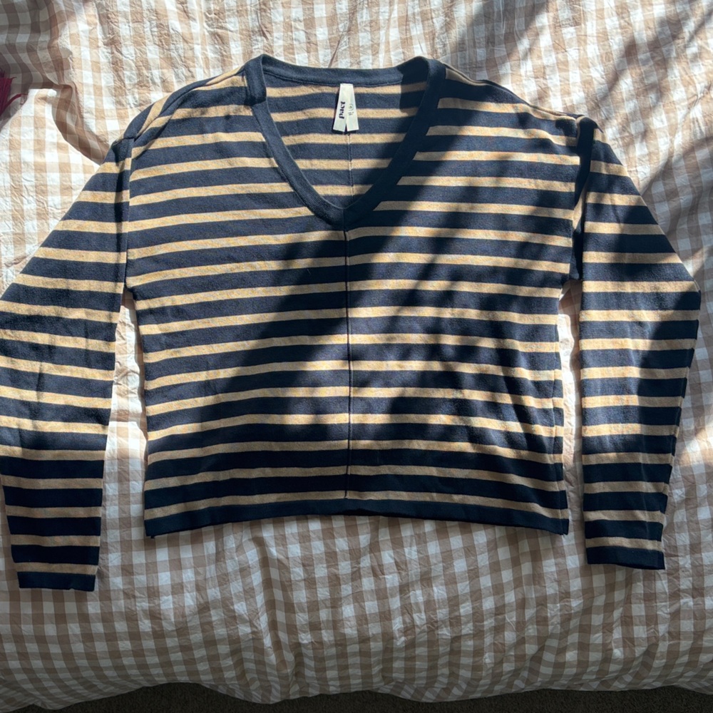 Pact boxy v-neck knit Sweater